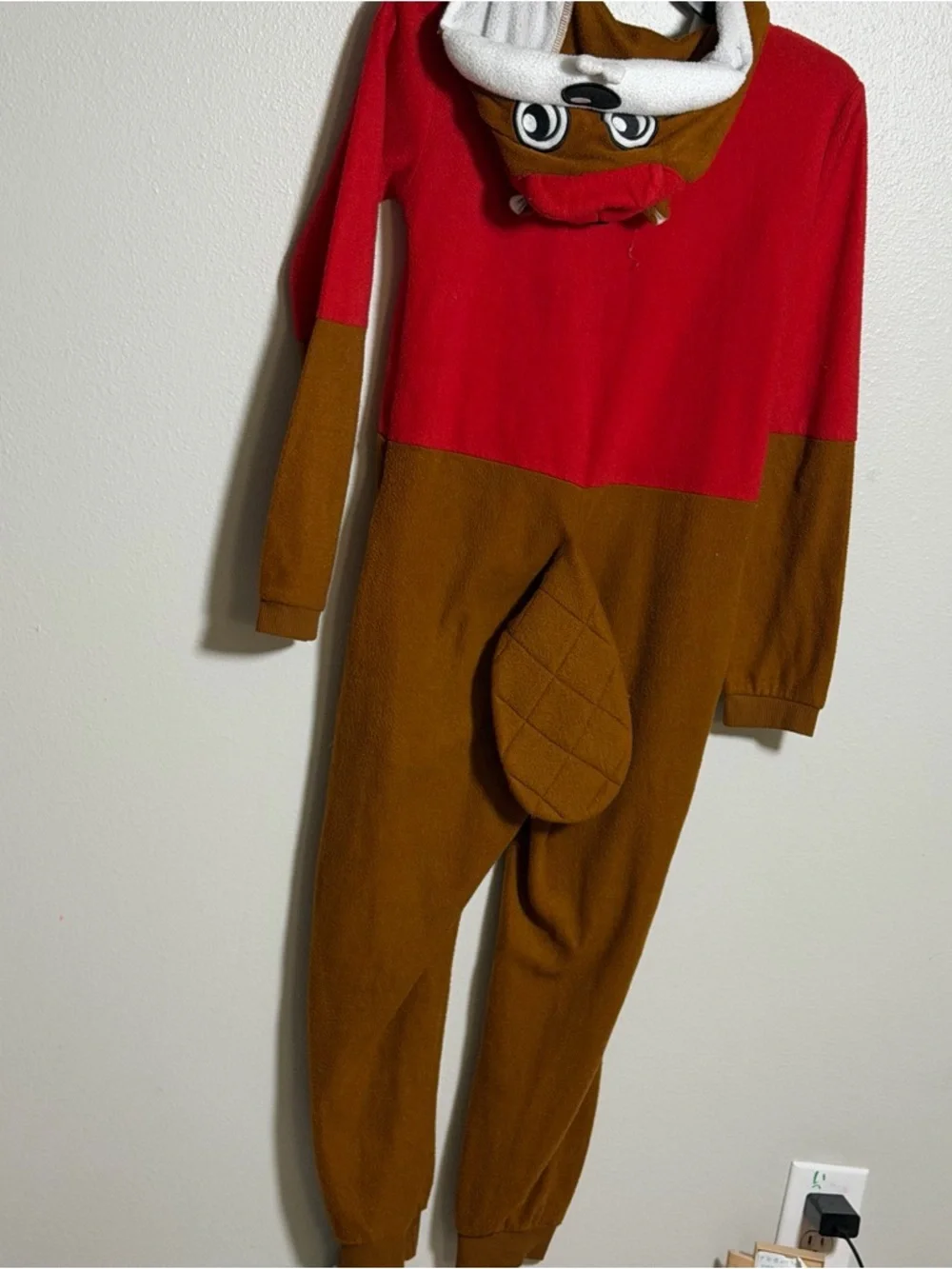 Buc-ee's Kids Unisex Red & Brown Fleece Onesie Logo Pajama size XS/S‎